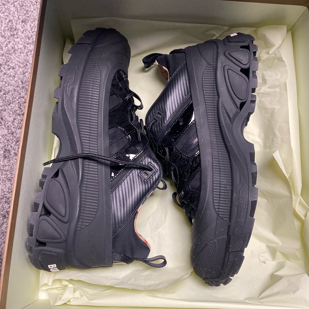 Burberry shoes
